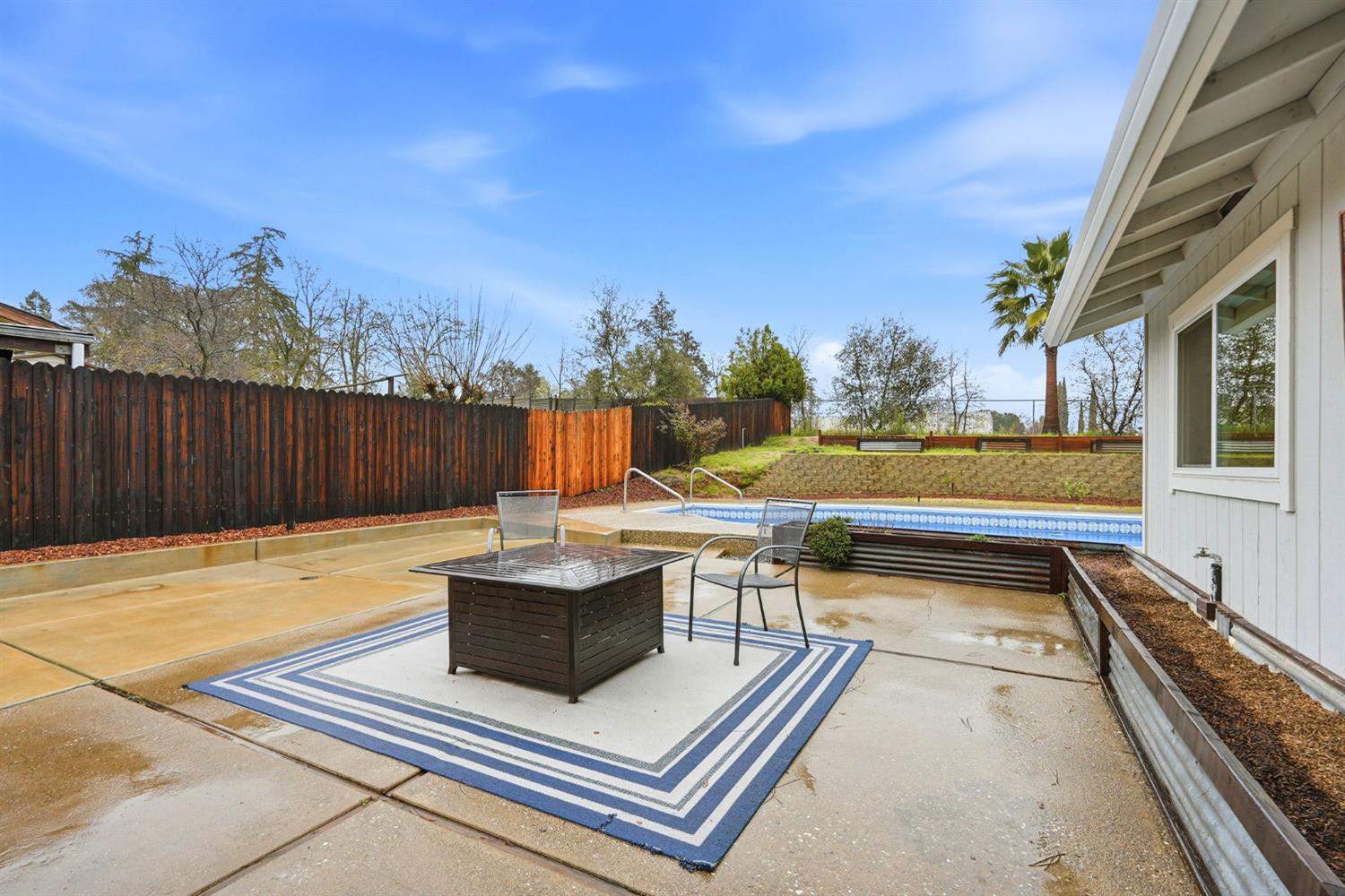 5932 Angelo Drive Loomis, CA 95650 - Photo 28 of 32 a view of sitting area with furniture and wooden fence