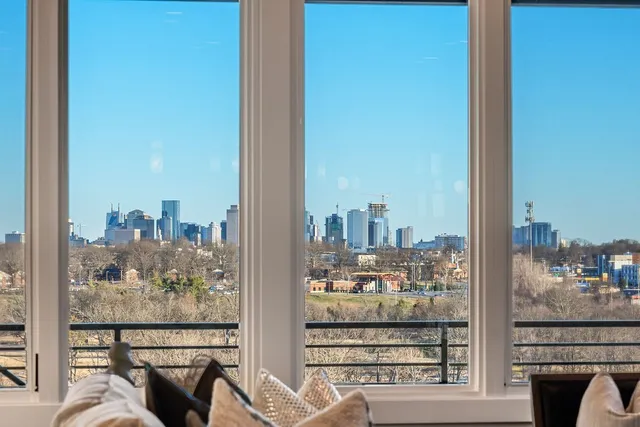 $2,961,800 | 2118 Cliff Drive, Nashville, TN 37218