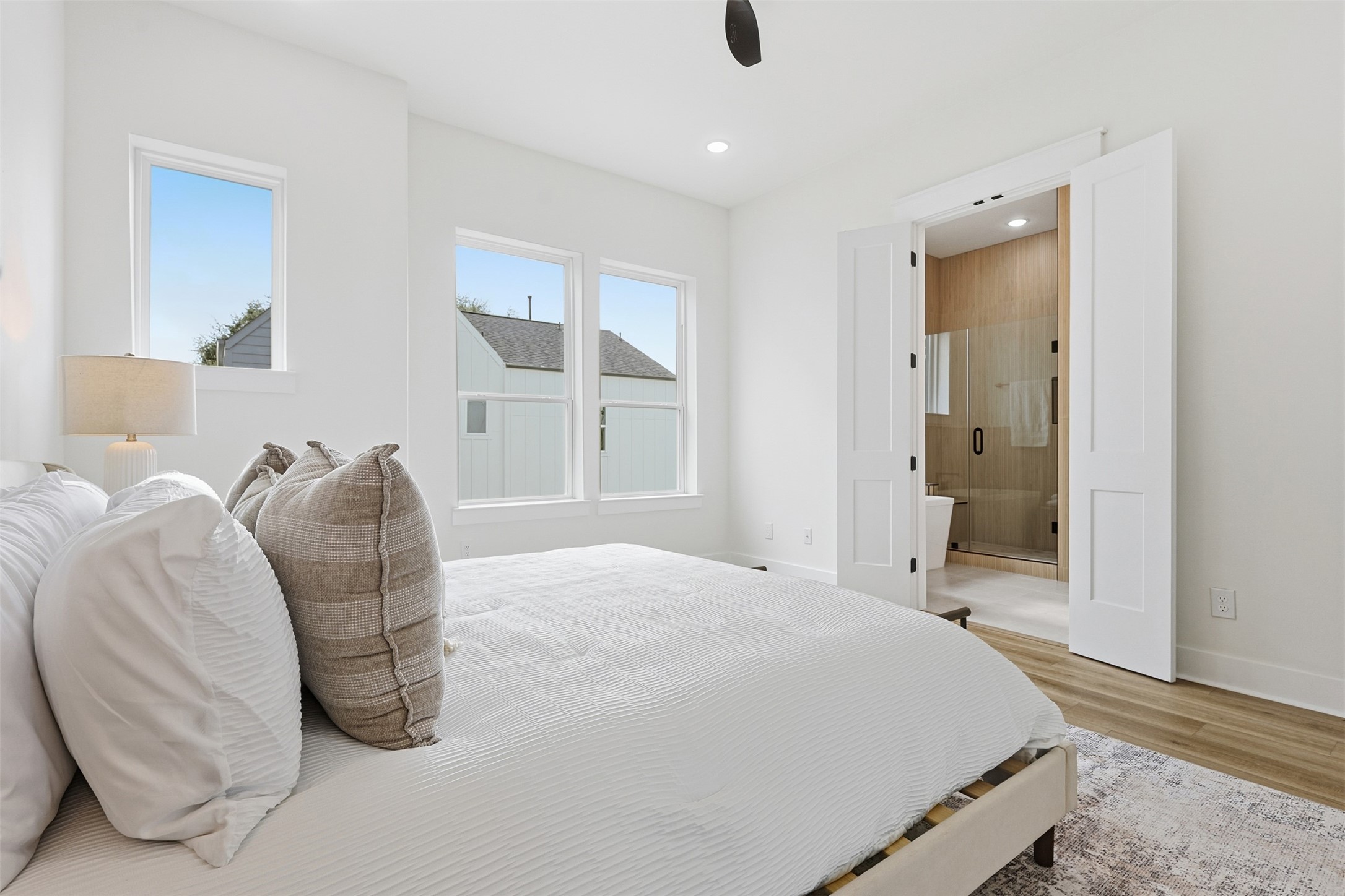 8917 Sunshine Laverne Lane Houston, TX 77080 - Photo 23 of 39