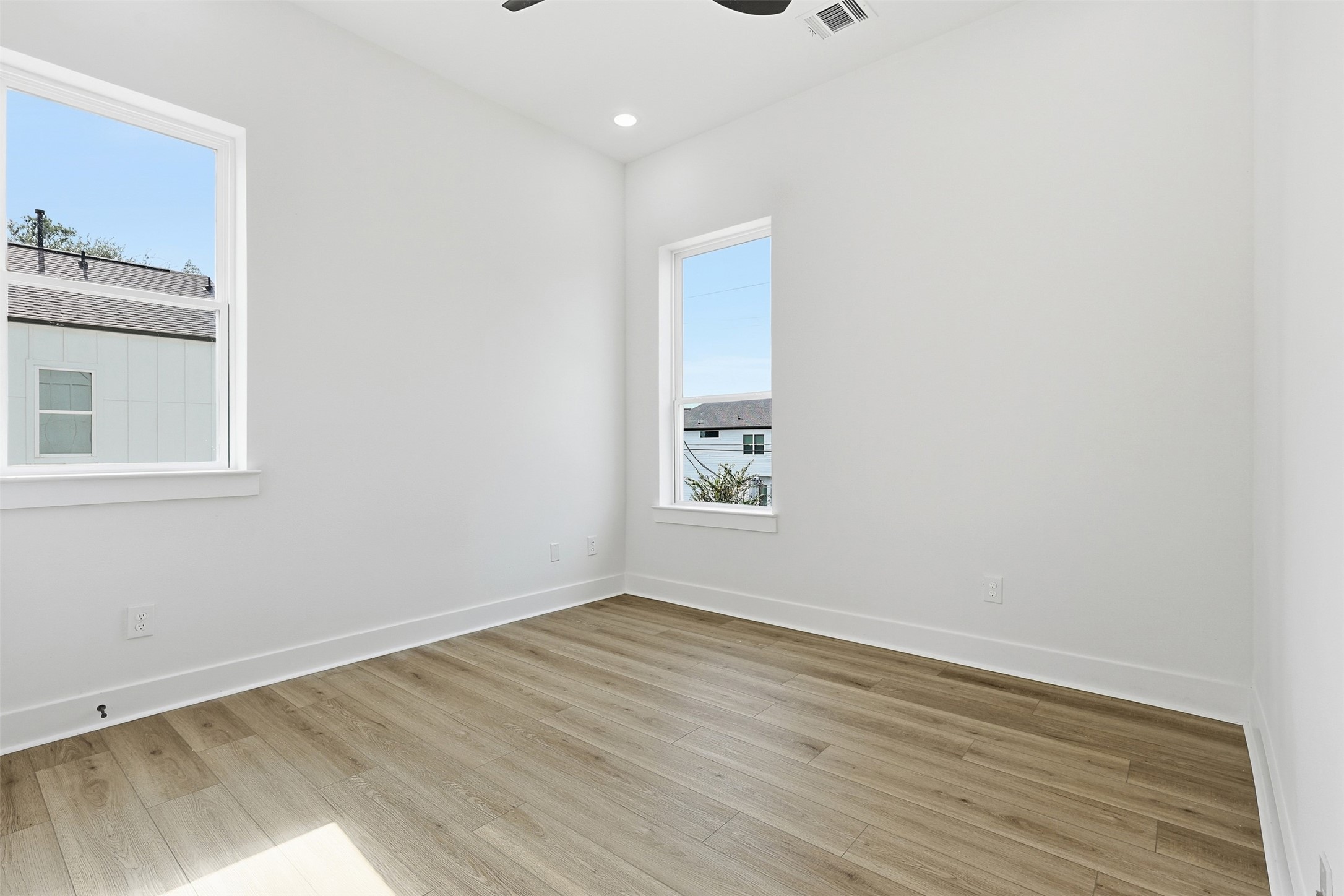 8917 Sunshine Laverne Lane Houston, TX 77080 - Photo 28 of 39