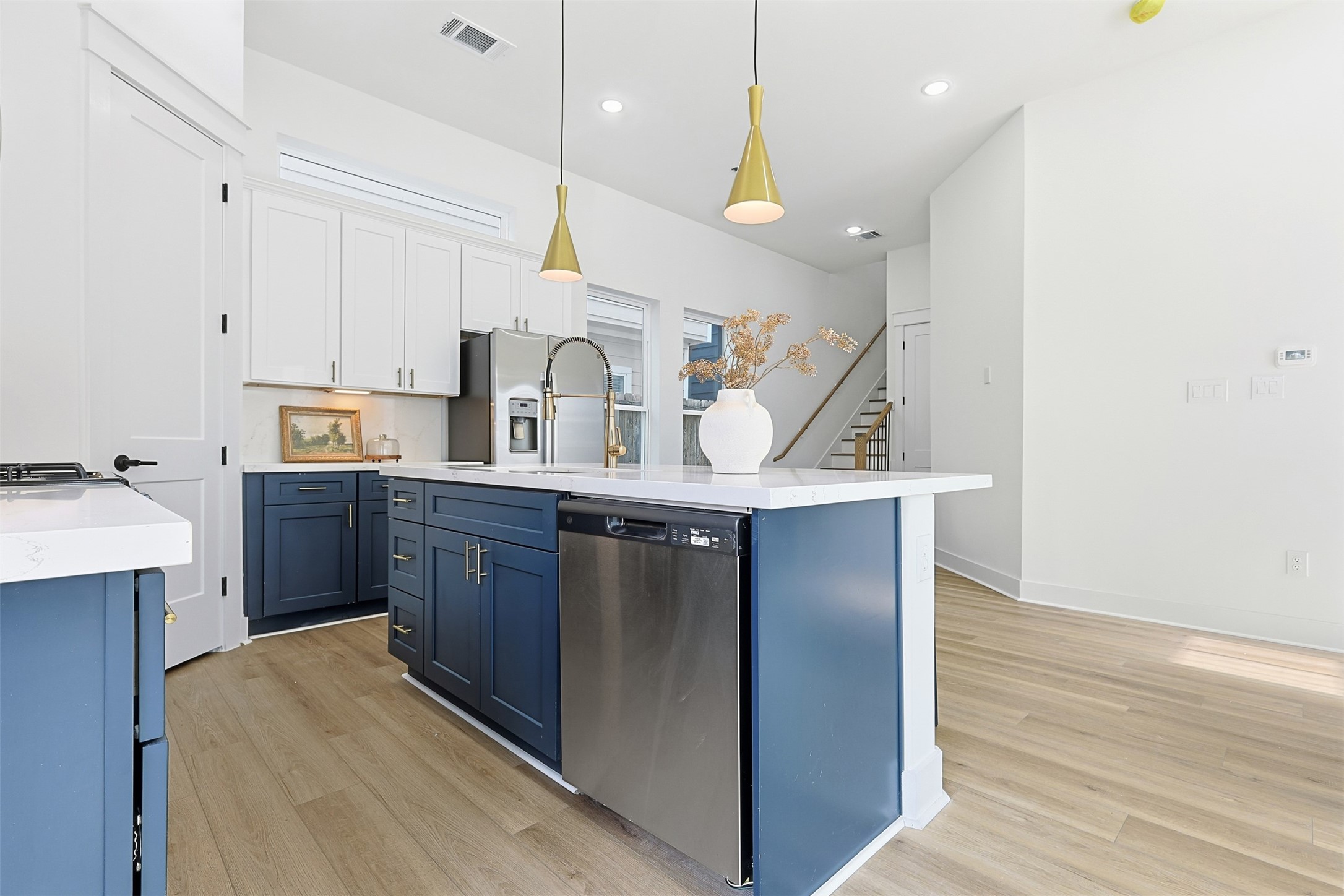 8917 Sunshine Laverne Lane Houston, TX 77080 - Photo 8 of 39