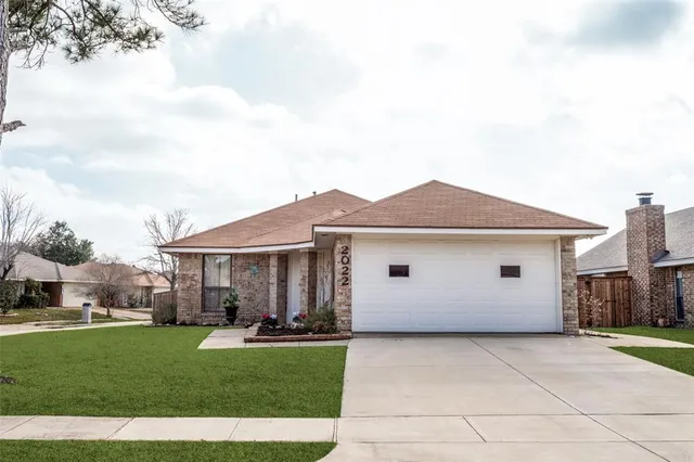 $357,577 | 2022 Gallante Drive, Carrollton, TX 75007