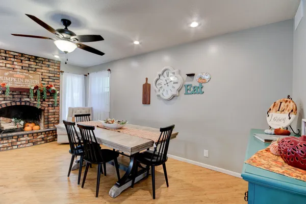$309,900 | 1200 Oakwood Court, Derby, KS 67037
