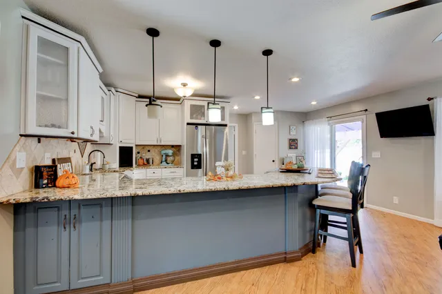 $309,900 | 1200 Oakwood Court, Derby, KS 67037