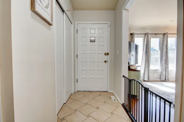 $309,900 | 1200 Oakwood Court, Derby, KS 67037