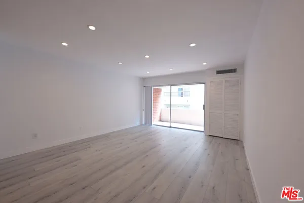 $2,995 | 11750 Sunset Boulevard, Unit 116, Los Angeles, CA 90049