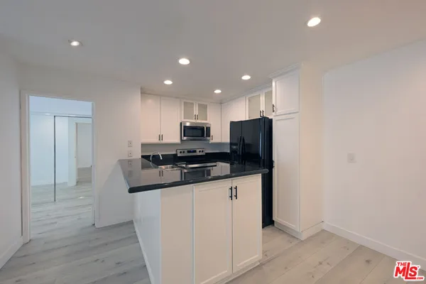 $2,995 | 11750 Sunset Boulevard, Unit 116, Los Angeles, CA 90049