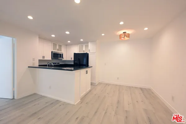 $2,995 | 11750 Sunset Boulevard, Unit 116, Los Angeles, CA 90049