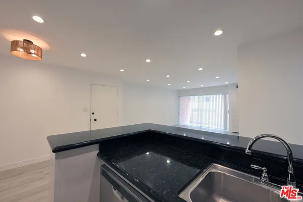 $2,995 | 11750 Sunset Boulevard, Unit 116, Los Angeles, CA 90049