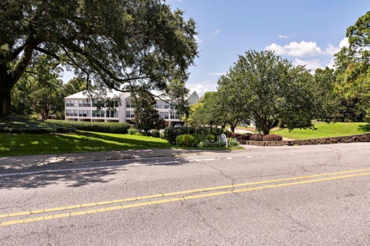 710 South Mobile Street, Unit 52 Fairhope, AL 36532 - Photo 49 of 58 Community