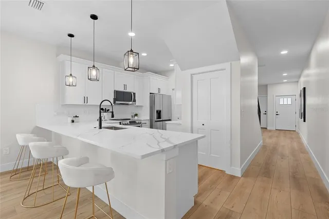 $689,900 | 4308 West Gray Street, Unit 4, Tampa, FL 33609