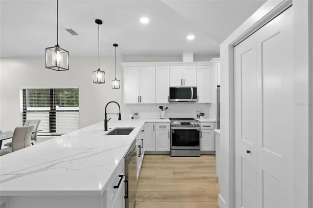 $689,900 | 4308 West Gray Street, Unit 4, Tampa, FL 33609