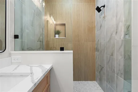 $689,900 | 4308 West Gray Street, Unit 4, Tampa, FL 33609