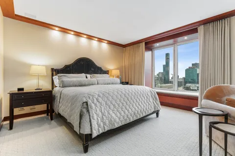 $999,500 | 161 East Chicago Avenue, Unit 33DE, Chicago, IL 60611