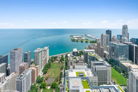$999,500 | 161 East Chicago Avenue, Unit 33DE, Chicago, IL 60611