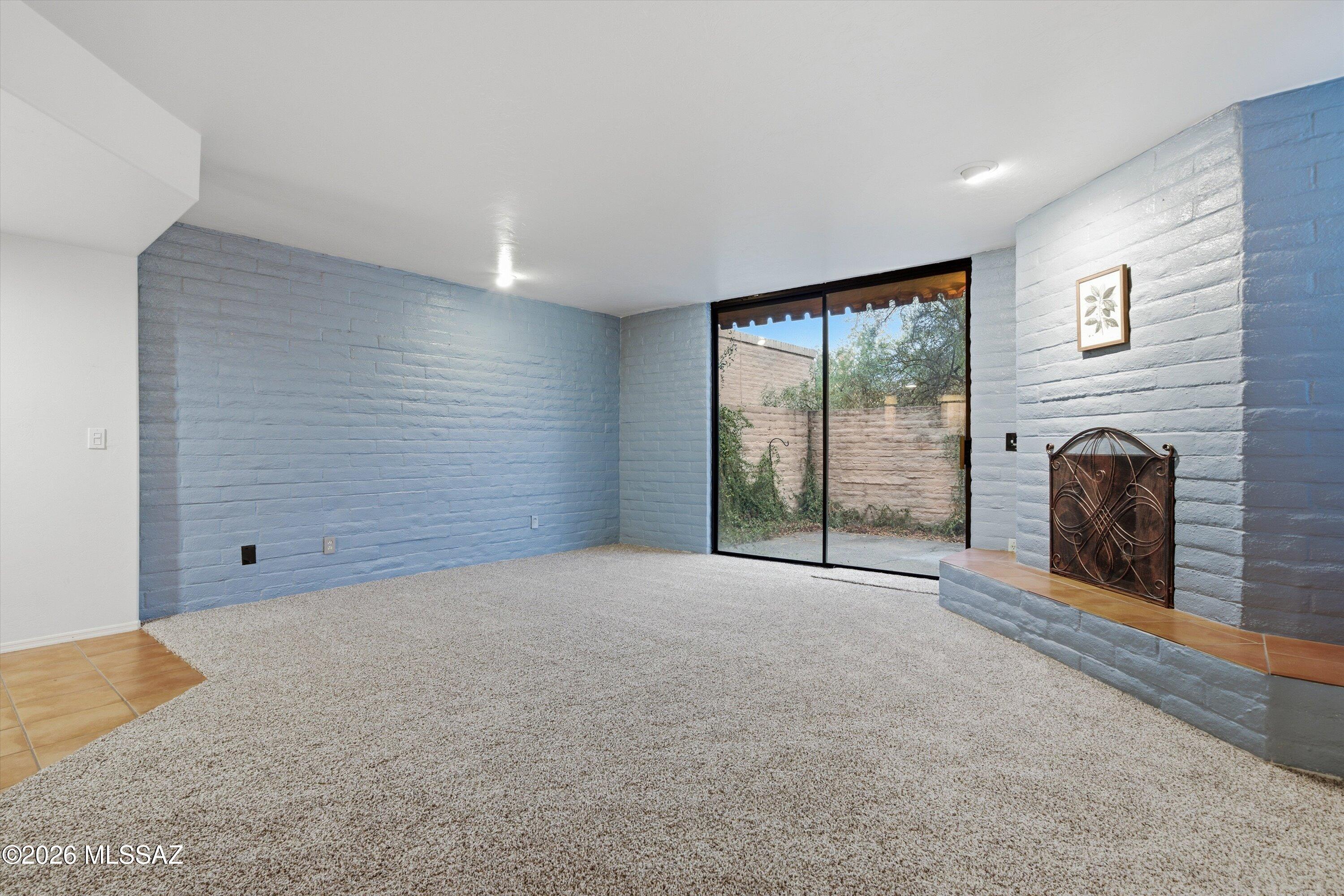 2882 East Sierra Vista Road Tucson, AZ 85716 - Photo 21 of 43 Living Room