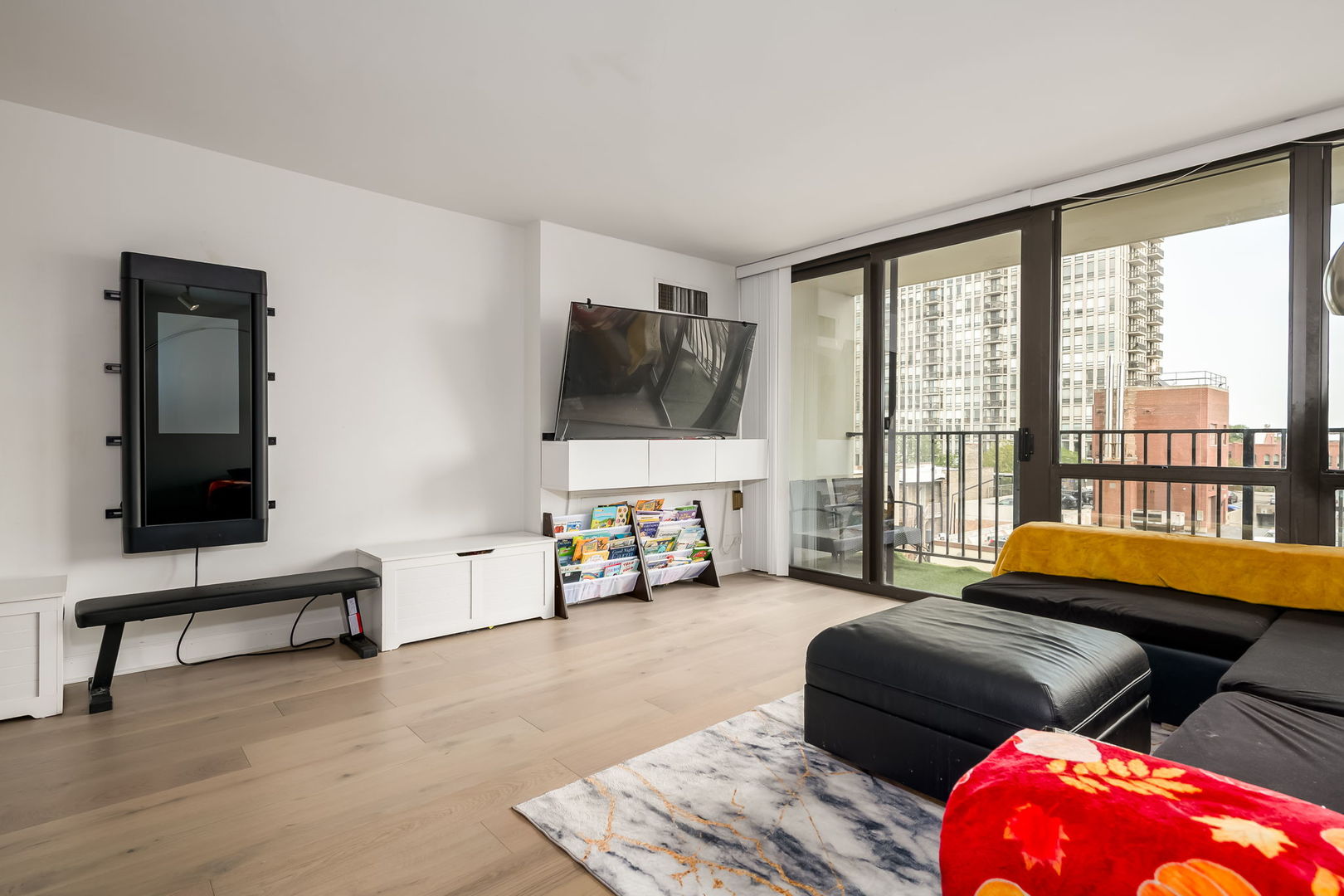 1636 North Wells Street, Unit 615 Chicago, IL 60614 - Photo 13 of 27