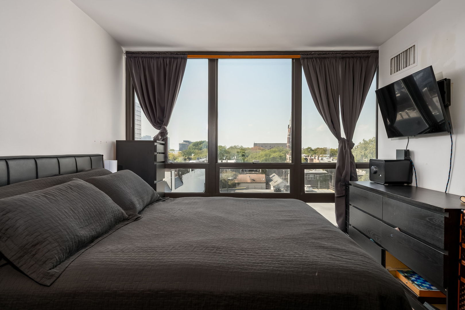 1636 North Wells Street, Unit 615 Chicago, IL 60614 - Photo 18 of 27