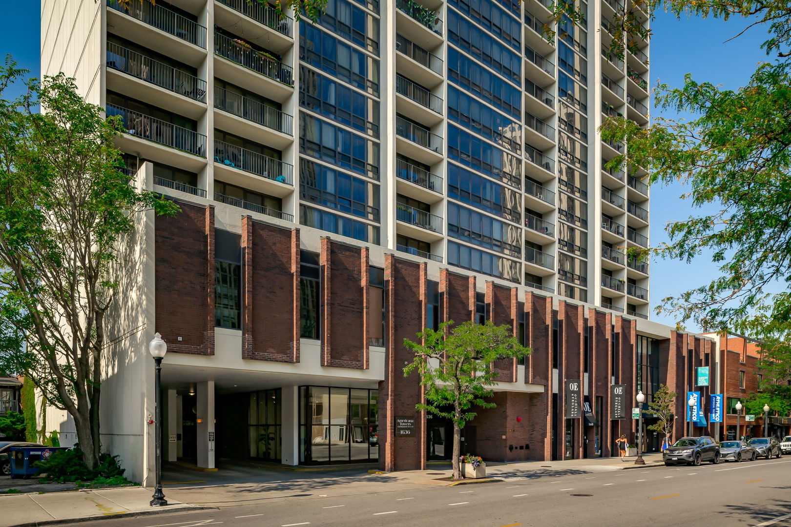 1636 North Wells Street, Unit 615 Chicago, IL 60614 - Photo 3 of 27