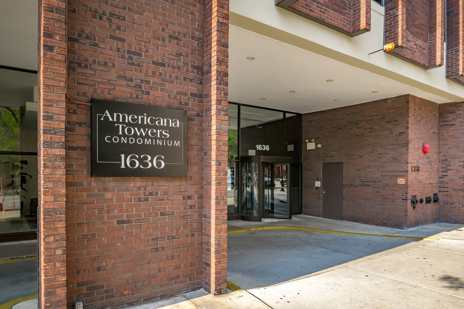 1636 North Wells Street, Unit 615 Chicago, IL 60614 - Photo 4 of 27