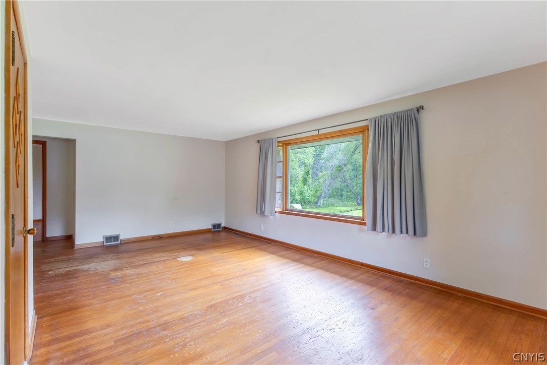 8252 Maple Road Clay, NY 13041 - Photo 13 of 49