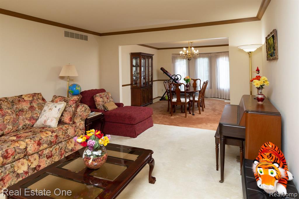 530 Timberline Drive Rochester Hills, MI 48309 - Photo 7 of 35