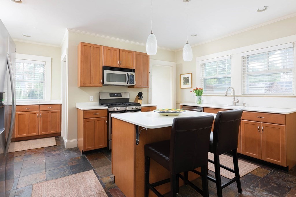 54 Lakewood Road Newton, MA 02461 - Photo 5 of 11 Gallery Image 5