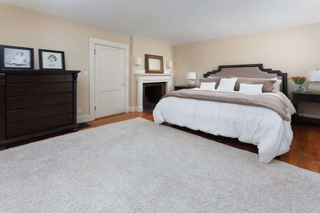54 Lakewood Road Newton, MA 02461 - Photo 8 of 11 Gallery Image 8