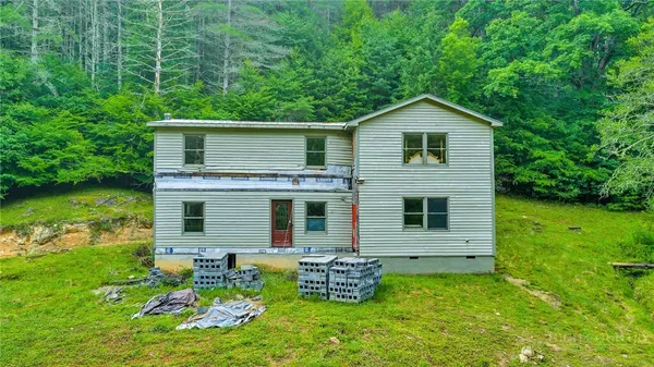 $799,900 | 231 Fletcher Creek Lane, Purlear, NC 28665