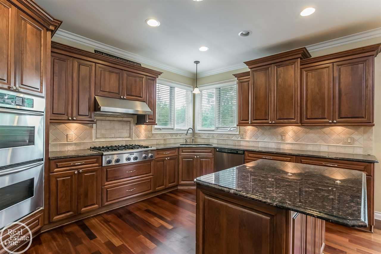 895 Quarry Drive Rochester Hills, MI 48306 - Photo 13 of 49