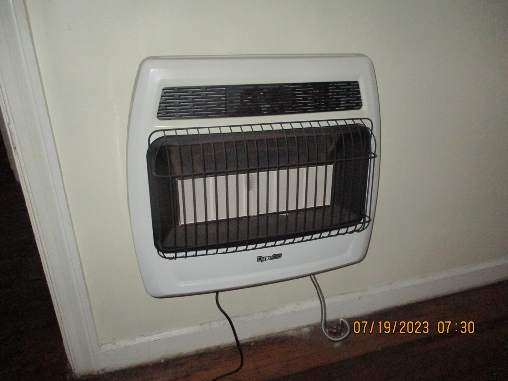 1036 Calvin Avenue Columbus, GA 31903 - Photo 19 of 23 a close view of a door and chair