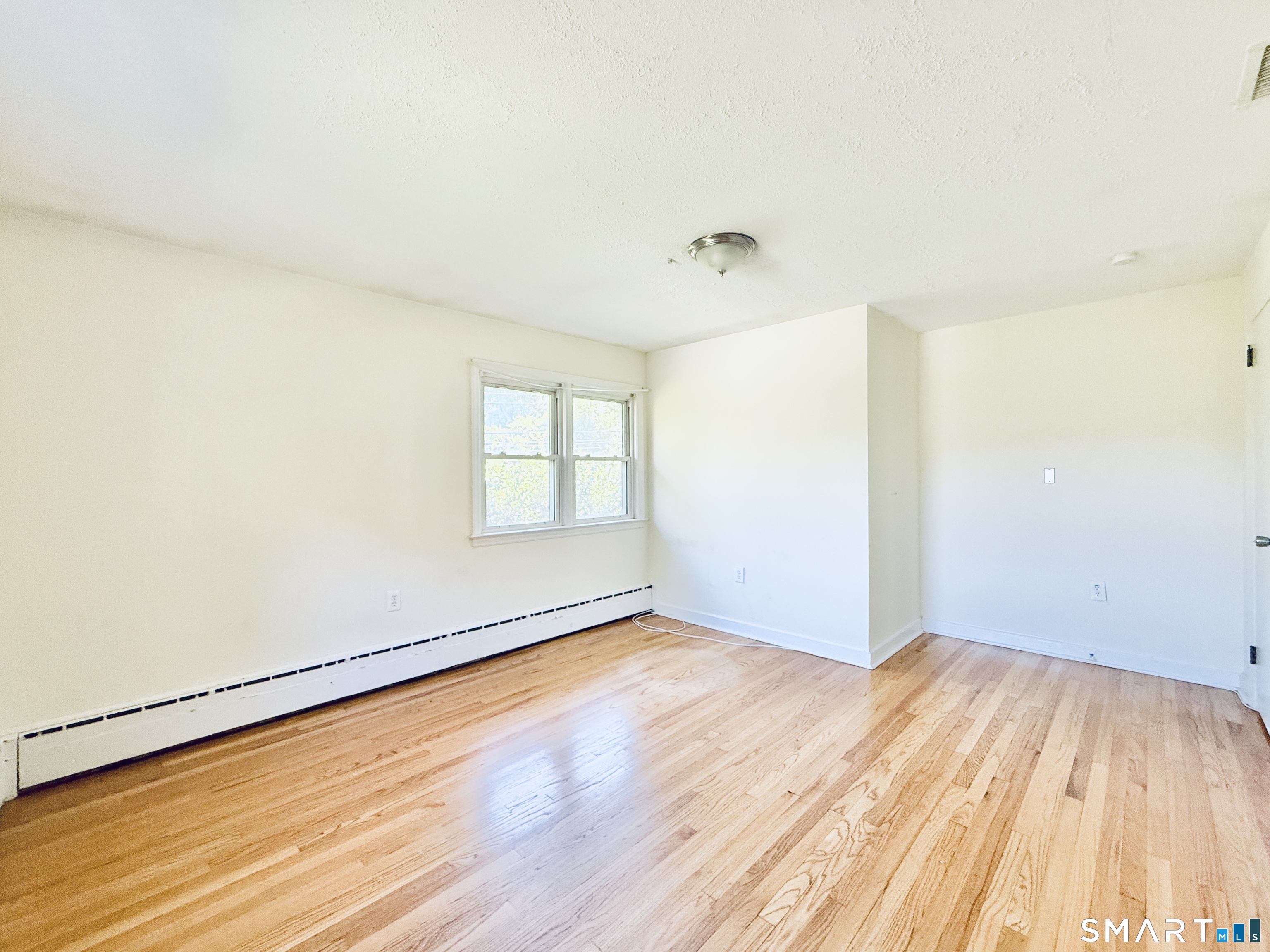 2326 Old Town Road Bridgeport, CT 06606 - Photo 17 of 33