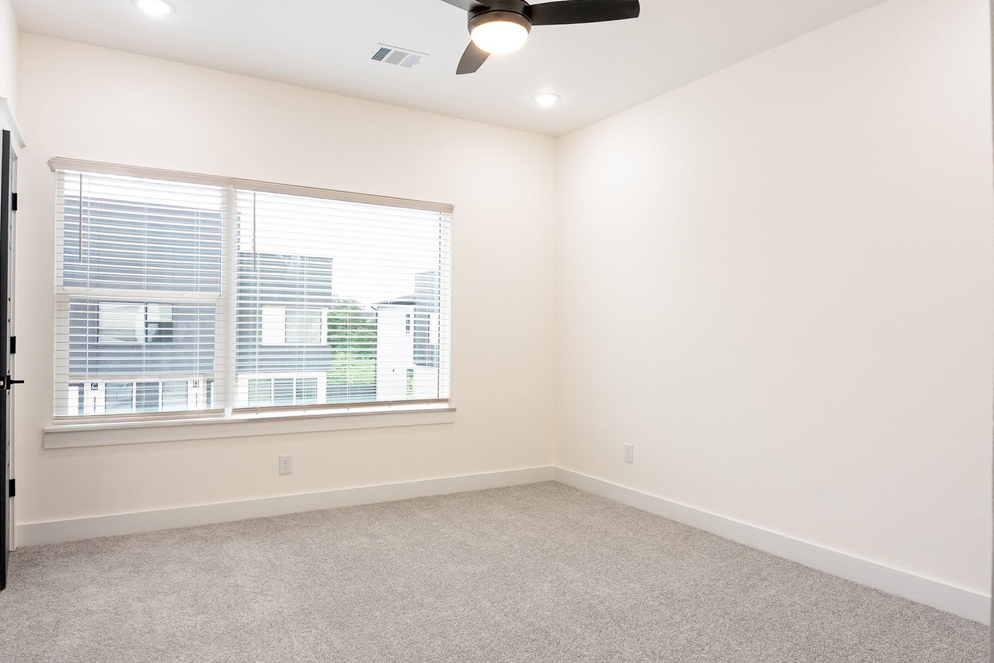 3522 Mansfield Street Houston, TX 77091 - Photo 11 of 12