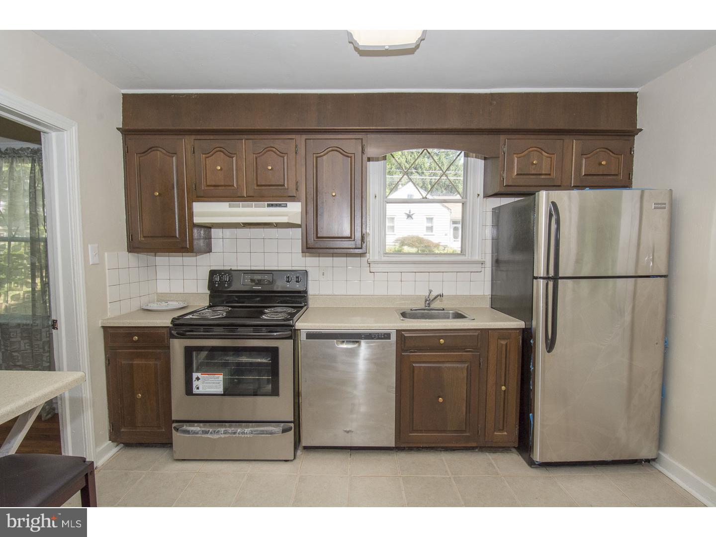 528 Ridge Avenue Media, PA 19063 - Photo 5 of 20 Kitchen
