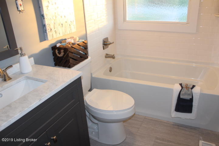 3111 Osprey Road Louisville, KY 40213 - Photo 12 of 26 IMG_7744