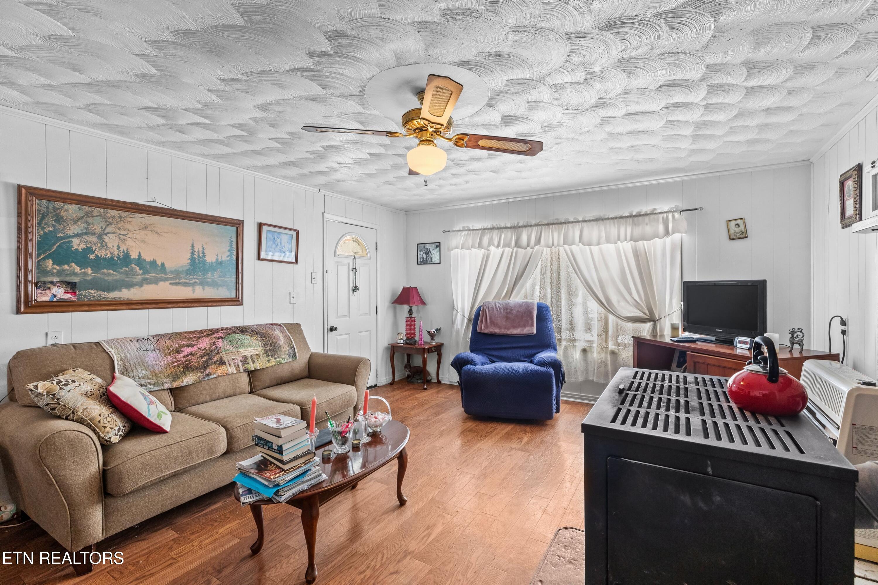007-245FoxBranchRoad-KylesFord-TN-37765-