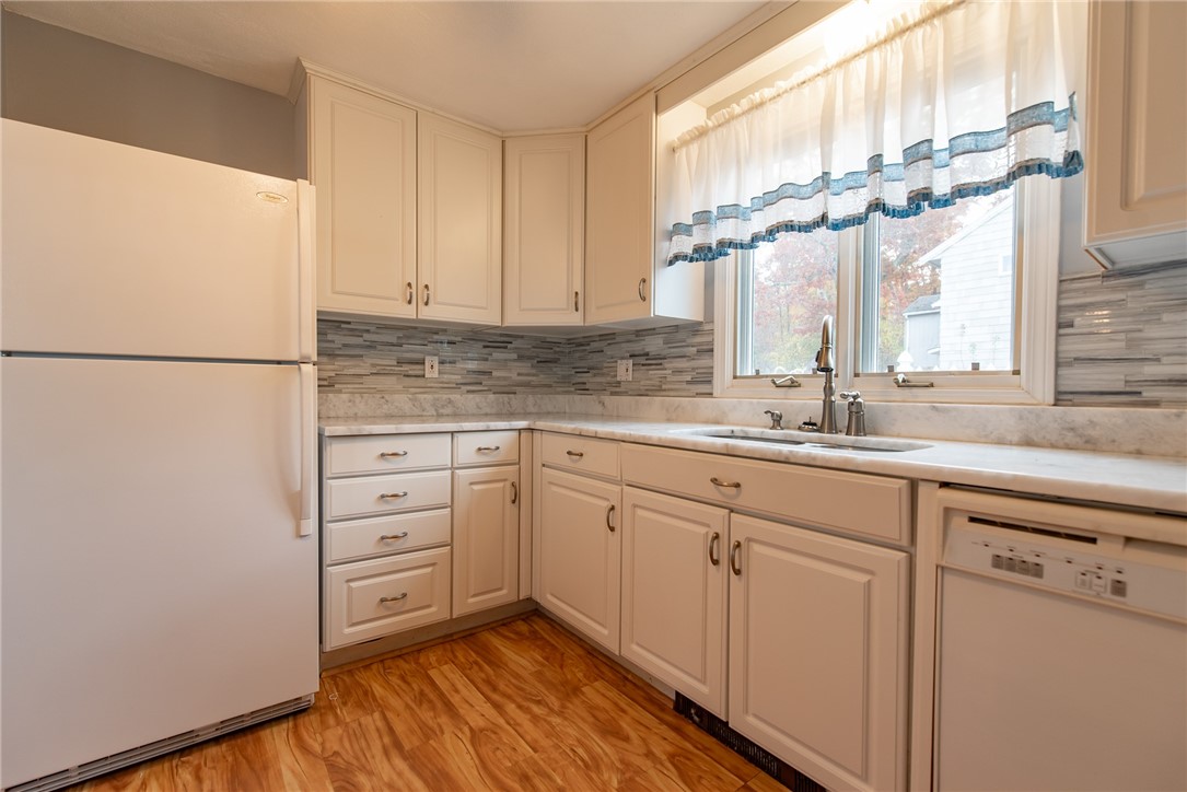252 Bertenshaw Road Woonsocket, RI 02895 - Photo 15 of 26