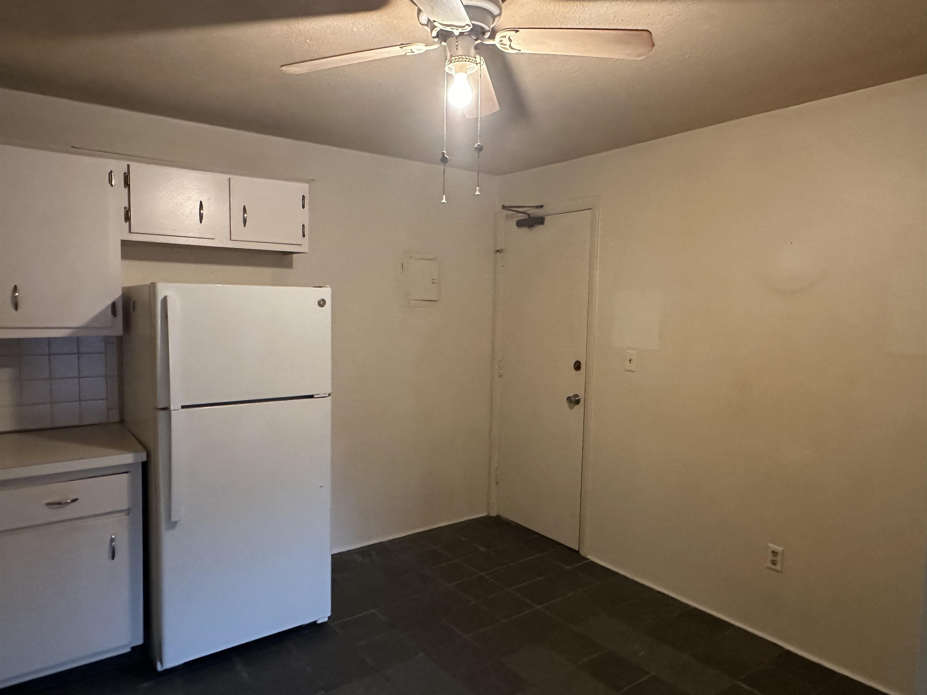 126 Mammoth Road, Unit 20 Hooksett, NH 03106 - Photo 2 of 11