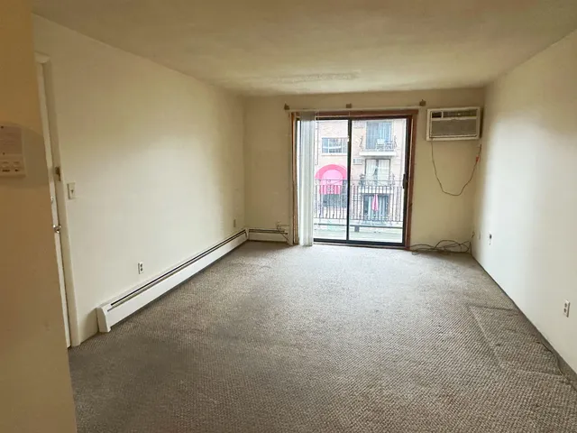 $1,500 | 126 Mammoth Road, Unit 20, Hooksett, NH 03106