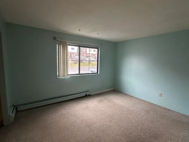 $1,500 | 126 Mammoth Road, Unit 20, Hooksett, NH 03106