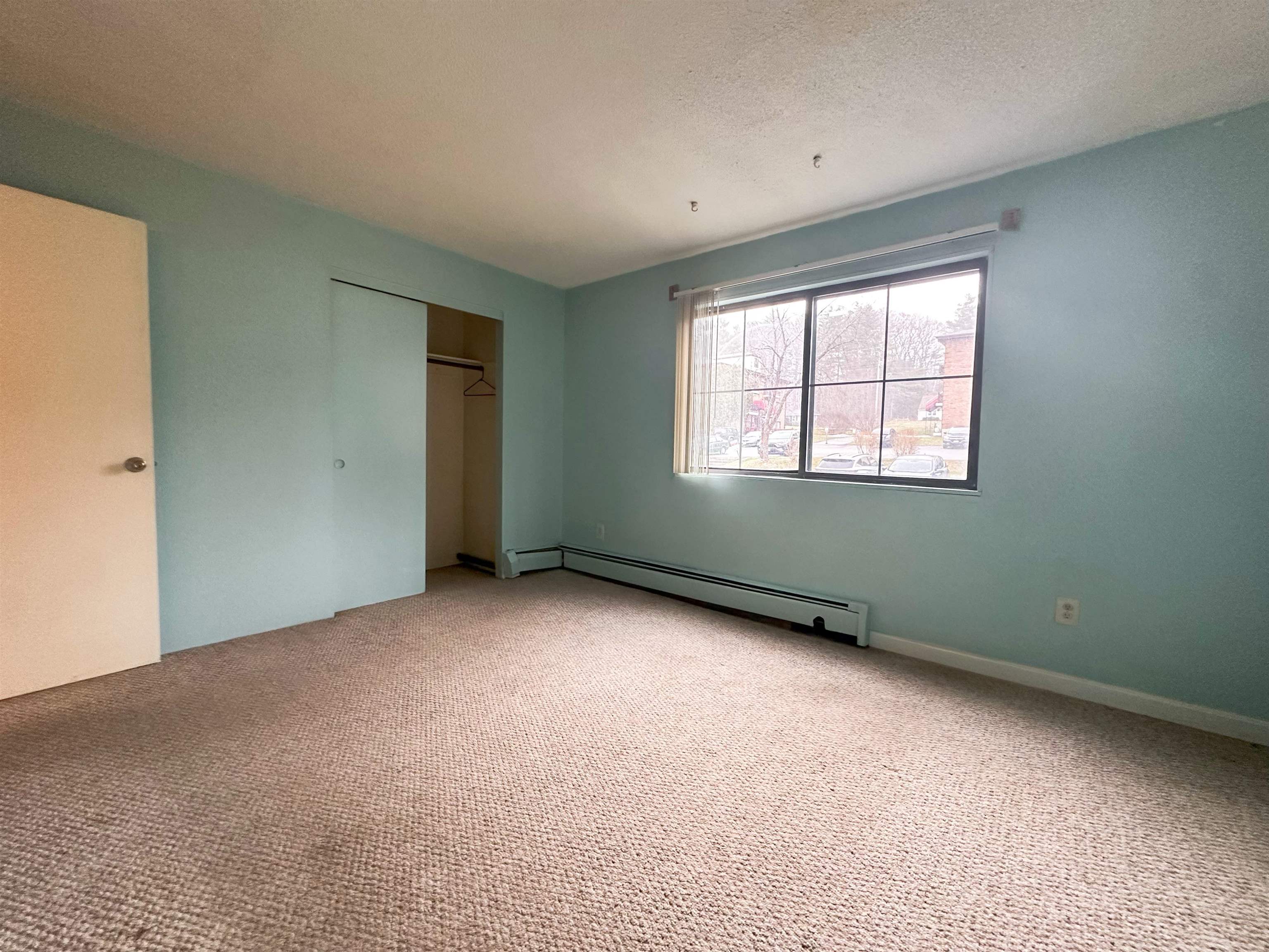 126 Mammoth Road, Unit 20 Hooksett, NH 03106 - Photo 9 of 11