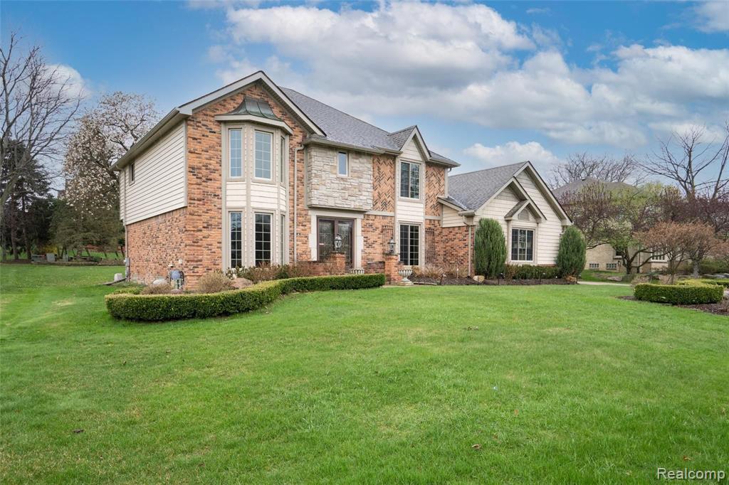876 Snowmass Drive Rochester Hills, MI 48309 - Photo 3 of 45