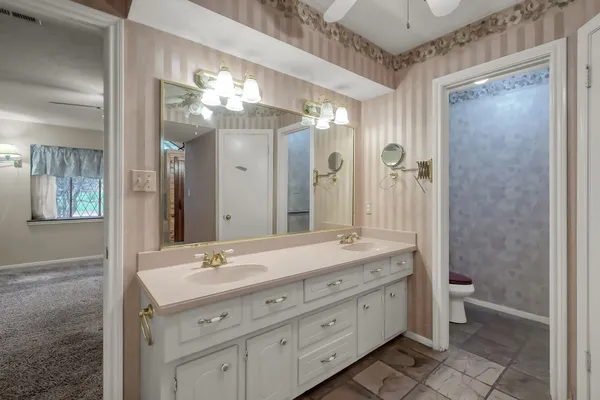 $395,000 | 105 Broken Bough Lane, Conroe, TX 77304