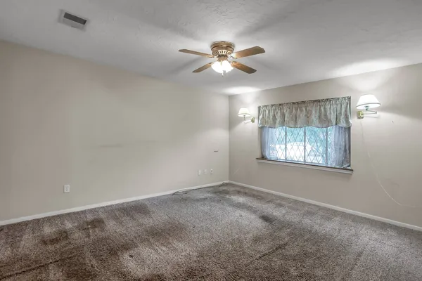 $395,000 | 105 Broken Bough Lane, Conroe, TX 77304