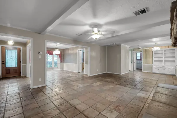 $395,000 | 105 Broken Bough Lane, Conroe, TX 77304