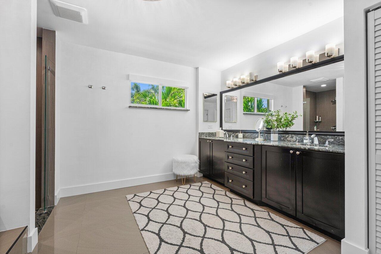 7700 Northeast Spanish Trail Court Boca Raton, FL 33487 - Photo 14 of 30 9