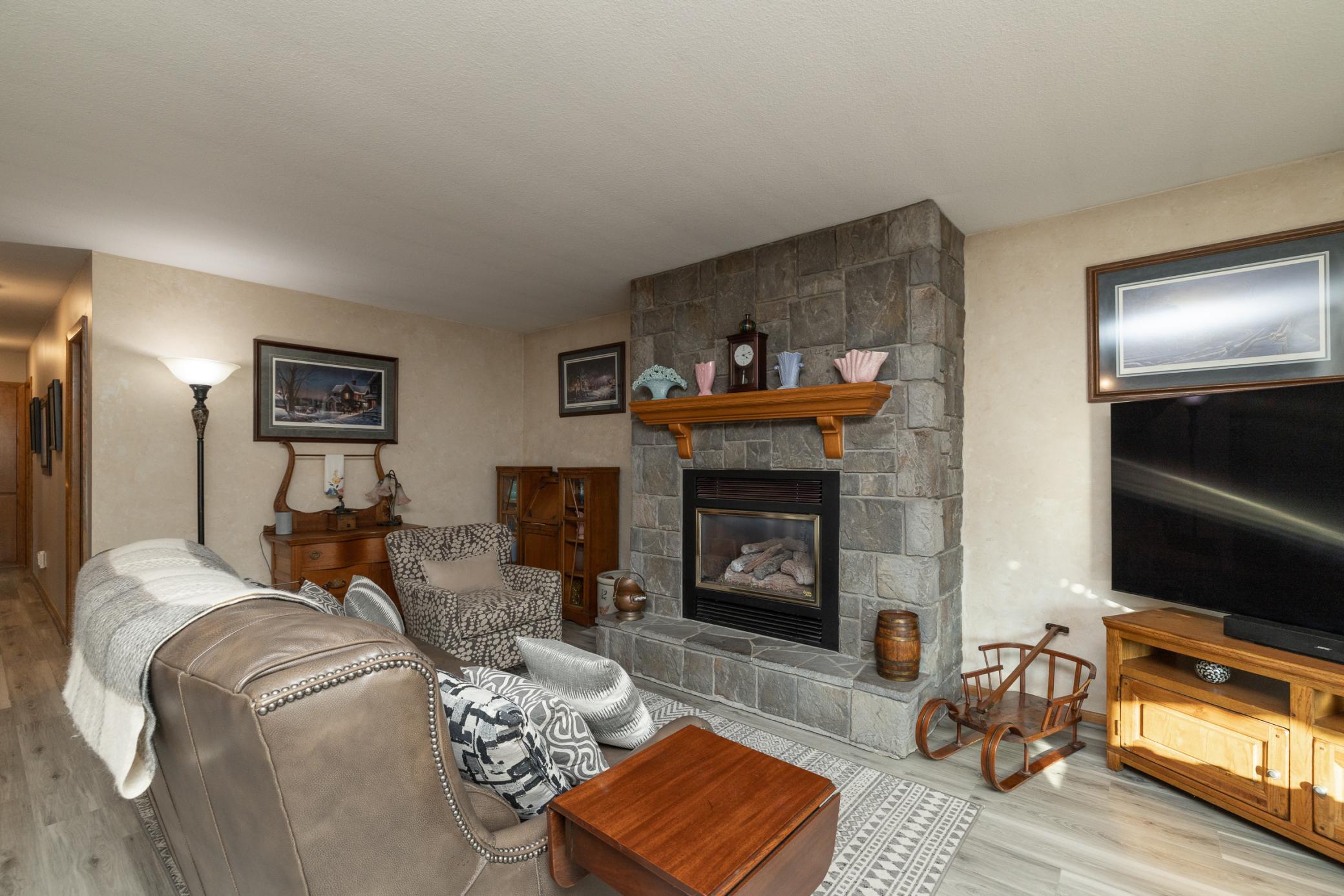 239 West Kinne Street Ellsworth, WI 54011 - Photo 12 of 58