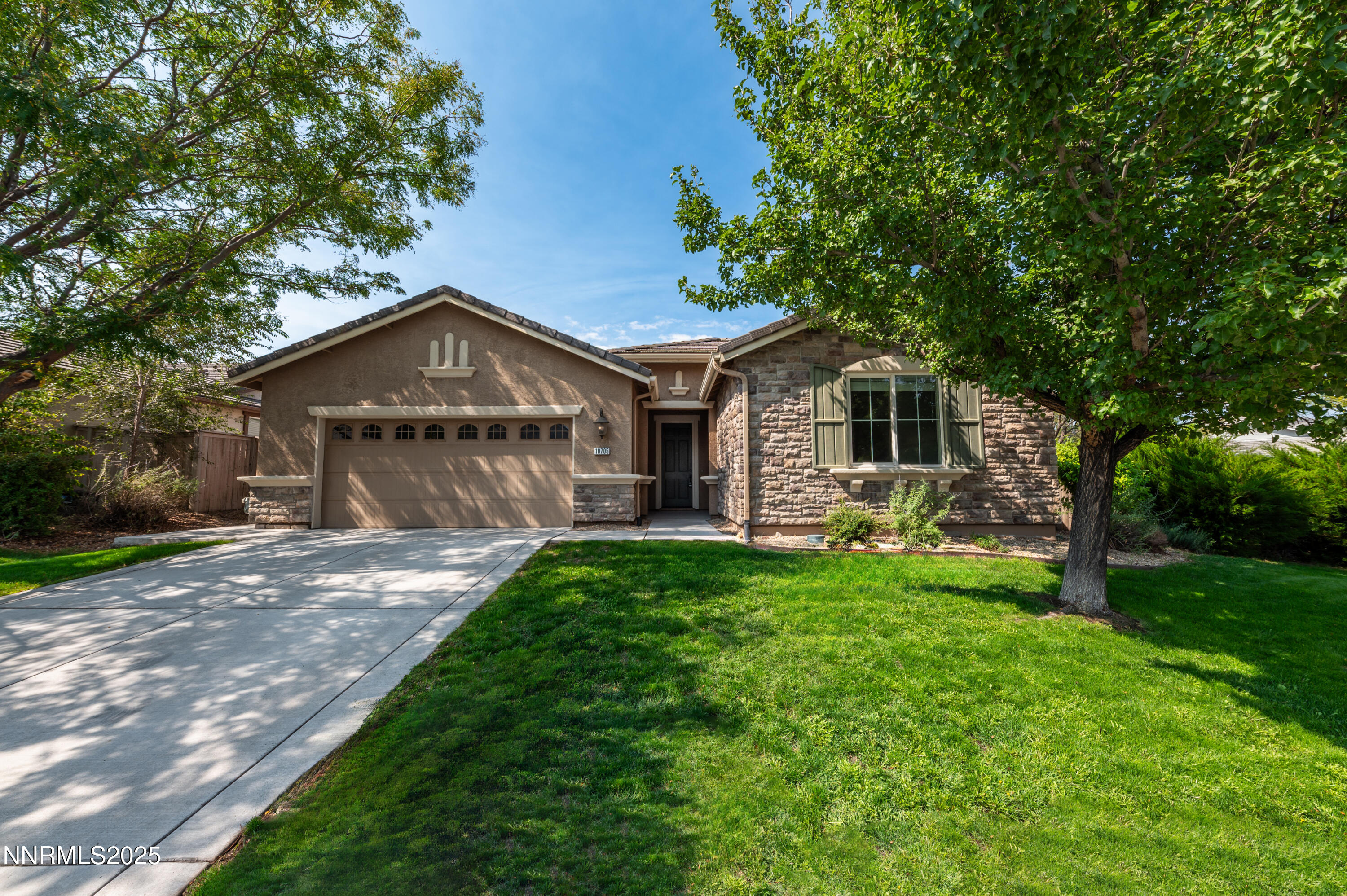 10705 Clear Vista Drive Reno, NV 89521 - Photo 1 of 34 c-1004
