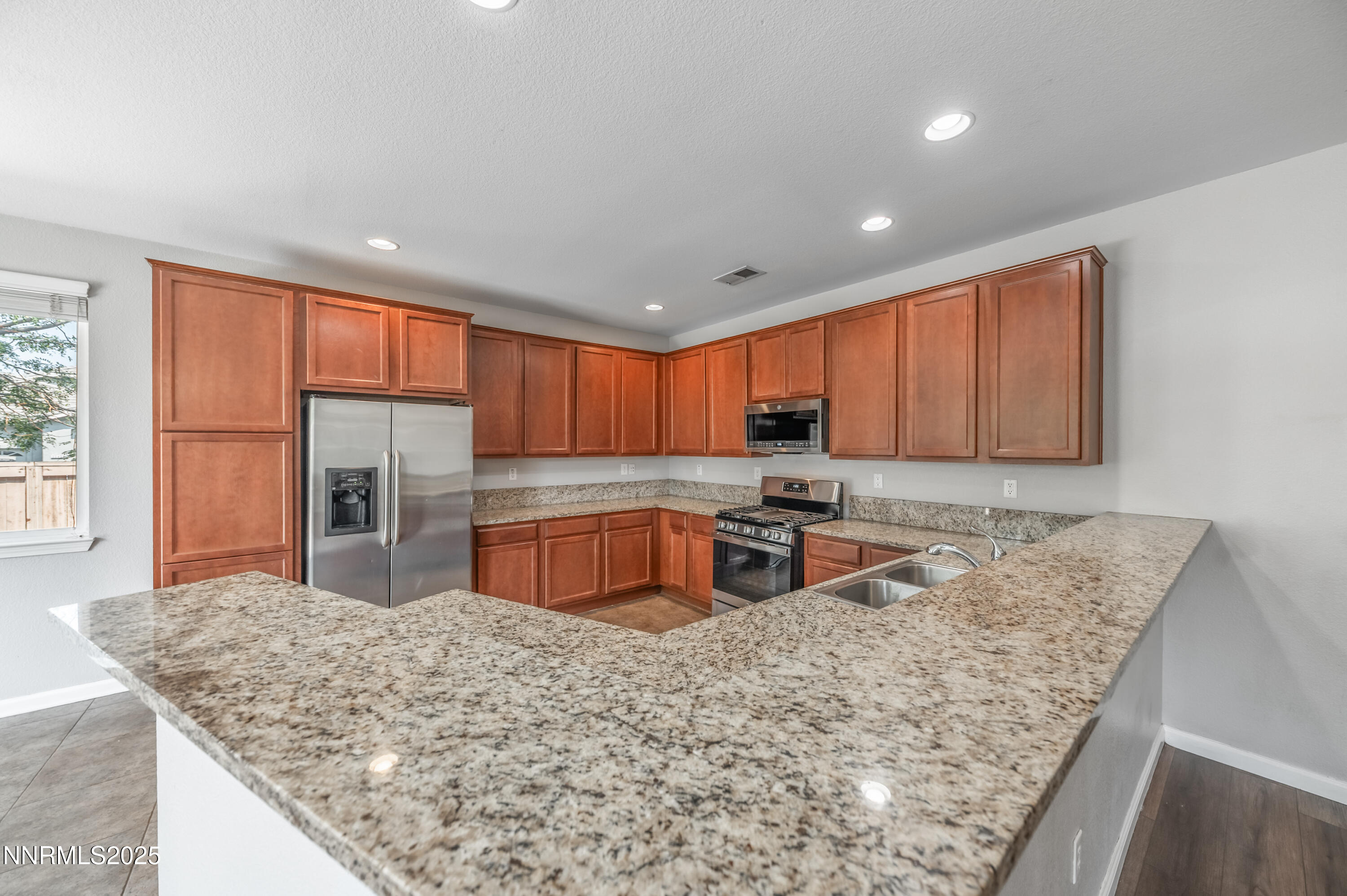 10705 Clear Vista Drive Reno, NV 89521 - Photo 9 of 34 c-1014
