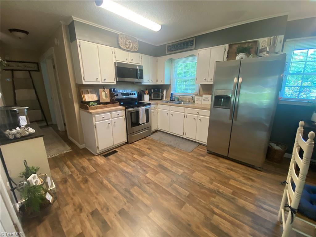 318 Calvary Road Ronda, NC 28670 - Photo 15 of 41 Gallery Image 15